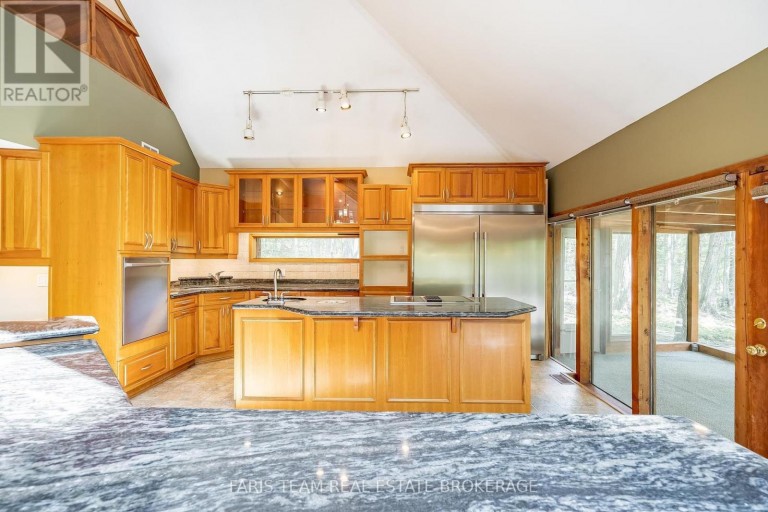15 SCOTTDALE DRIVE, Oro-Medonte, Ontario, L0L1T0