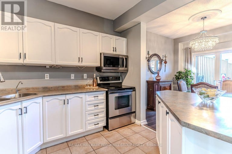 17 BRUCE CRESCENT, Barrie (Bayshore), Ontario, L4N8T8