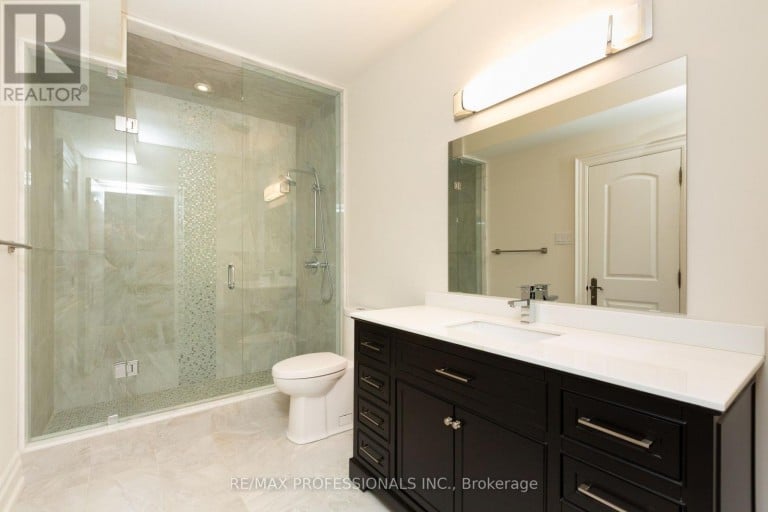 191 EDENBRIDGE DRIVE, Toronto (Edenbridge-Humber Valley), Ontario, M9A3G7