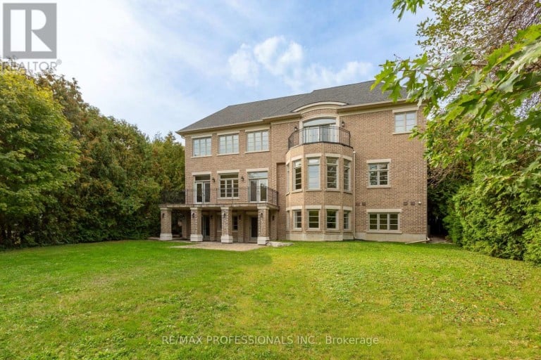 191 EDENBRIDGE DRIVE, Toronto (Edenbridge-Humber Valley), Ontario, M9A3G7
