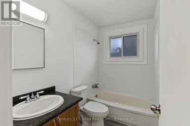 198 AYLMER STREET N Peterborough (Town Ward 3) Ontario photo 12