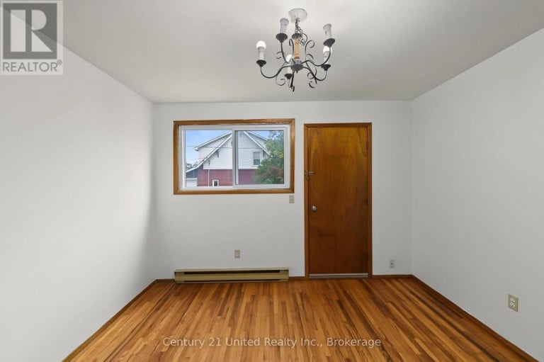 198 AYLMER STREET N, Peterborough (Town Ward 3), Ontario, K9J3K1