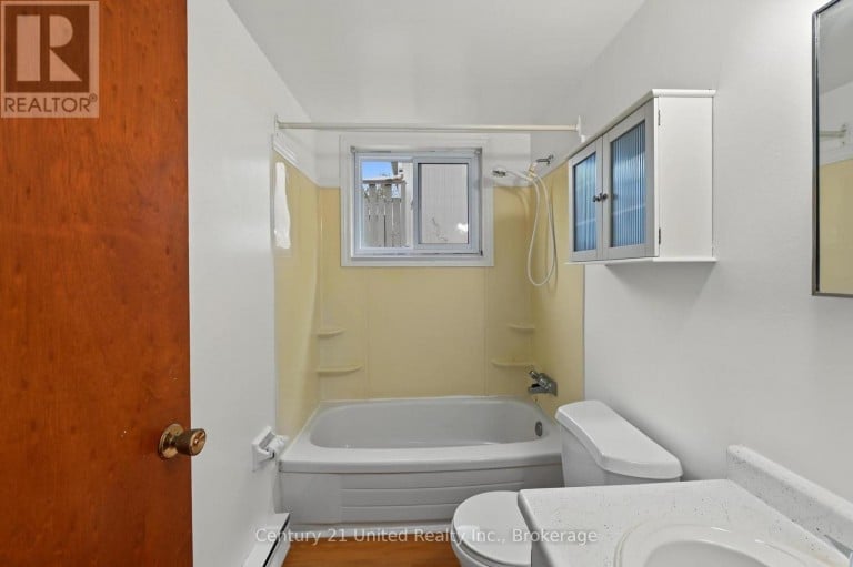 198 AYLMER STREET N, Peterborough (Town Ward 3), Ontario, K9J3K1