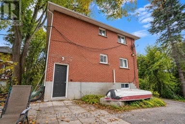 138 INNISFIL STREET Barrie (Sanford) Ontario photo 3