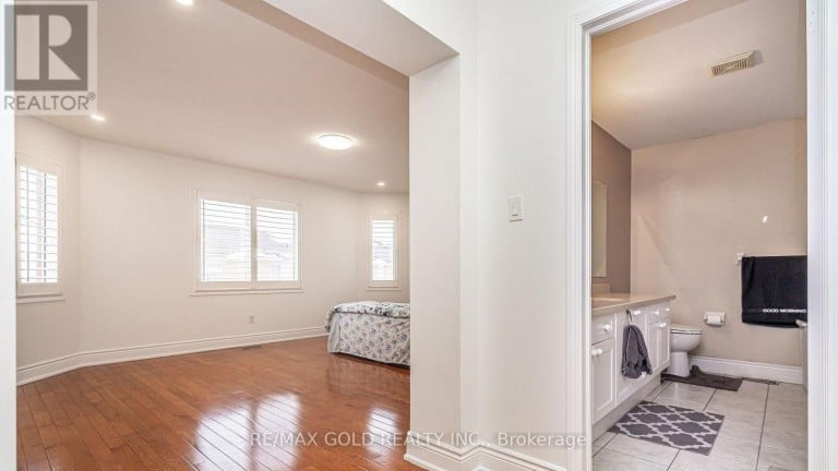 7 BETTEY ROAD, Brampton (Vales of Castlemore), Ontario, L6P1S9