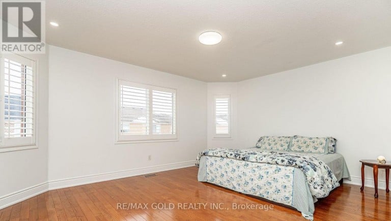 7 BETTEY ROAD, Brampton (Vales of Castlemore), Ontario, L6P1S9