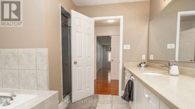 7 BETTEY ROAD Brampton (Vales of Castlemore) Ontario photo 28