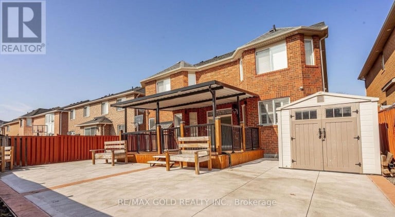 7 BETTEY ROAD, Brampton (Vales of Castlemore), Ontario, L6P1S9