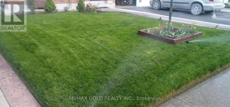 7 BETTEY ROAD, Brampton (Vales of Castlemore), Ontario, L6P1S9