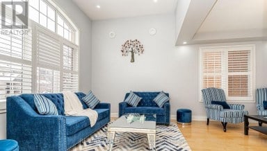 7 BETTEY ROAD Brampton (Vales of Castlemore) Ontario photo 5