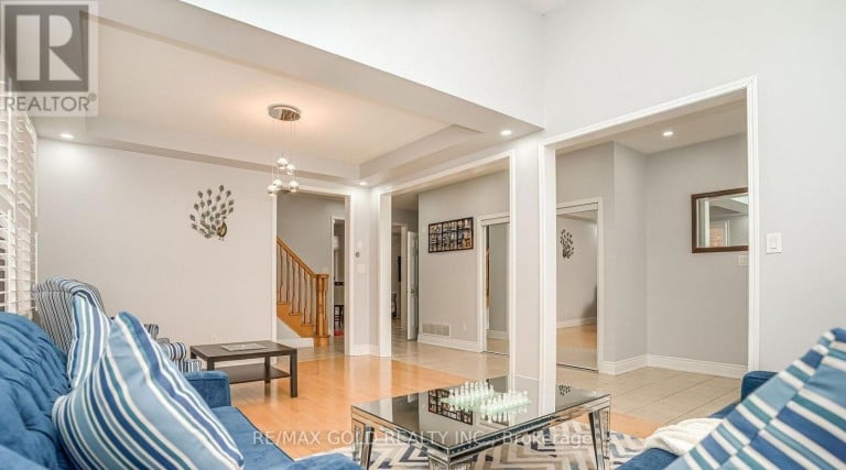 7 BETTEY ROAD, Brampton (Vales of Castlemore), Ontario, L6P1S9