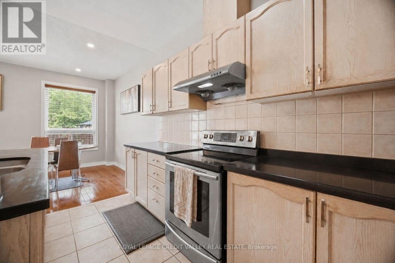 7443 RUSSIAN OLIVE CLOSE, Mississauga (Lisgar), Ontario, L5N8N7