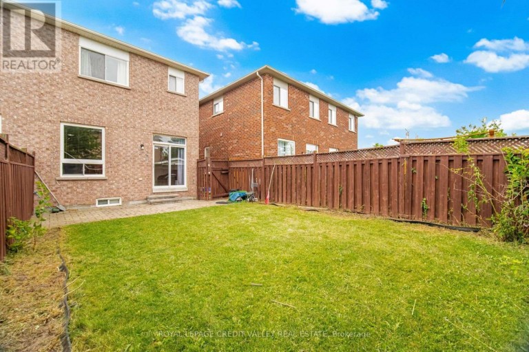 7443 RUSSIAN OLIVE CLOSE, Mississauga (Lisgar), Ontario, L5N8N7