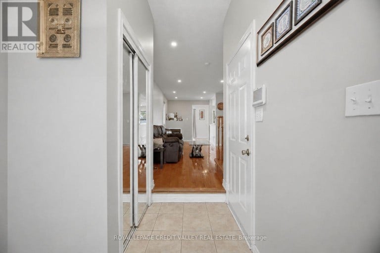 7443 RUSSIAN OLIVE CLOSE, Mississauga (Lisgar), Ontario, L5N8N7