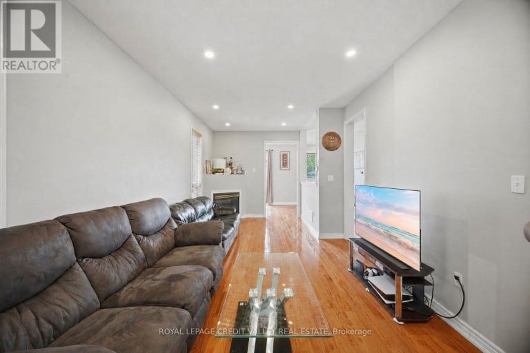 7443 RUSSIAN OLIVE CLOSE, Mississauga (Lisgar), Ontario, L5N8N7