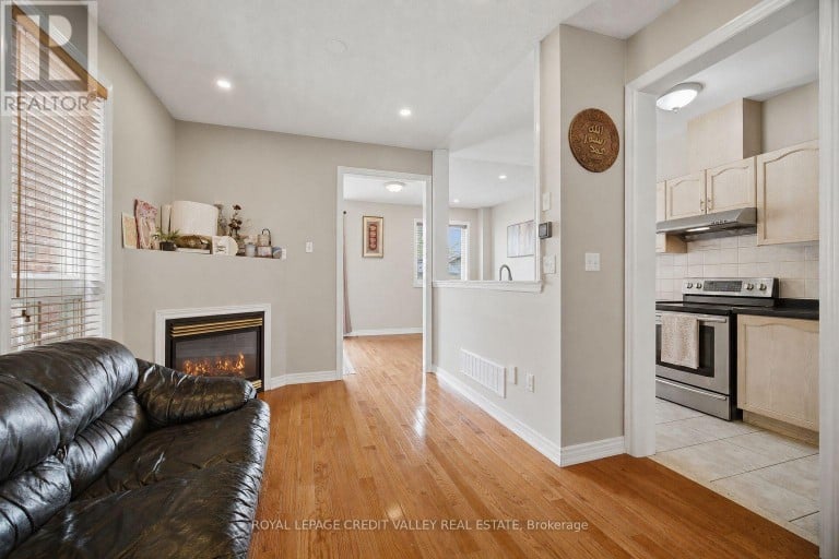 7443 RUSSIAN OLIVE CLOSE, Mississauga (Lisgar), Ontario, L5N8N7
