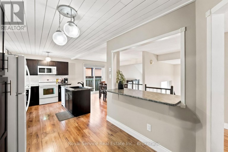 640 HILLCROFT STREET, Oshawa (Eastdale), Ontario, L1G7K6