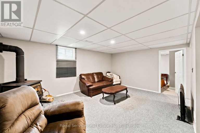 640 HILLCROFT STREET, Oshawa (Eastdale), Ontario, L1G7K6