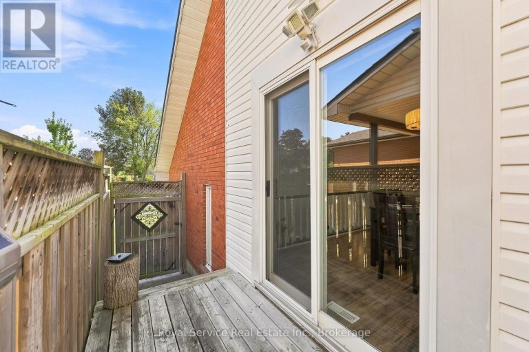 640 HILLCROFT STREET, Oshawa (Eastdale), Ontario, L1G7K6