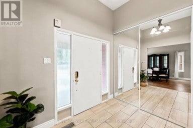 640 HILLCROFT STREET Oshawa (Eastdale) Ontario photo 6