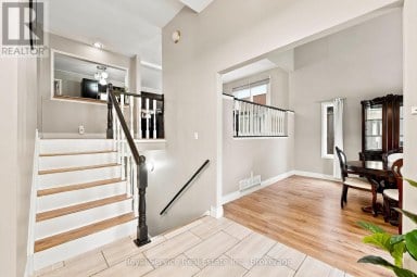 640 HILLCROFT STREET Oshawa (Eastdale) Ontario photo 7