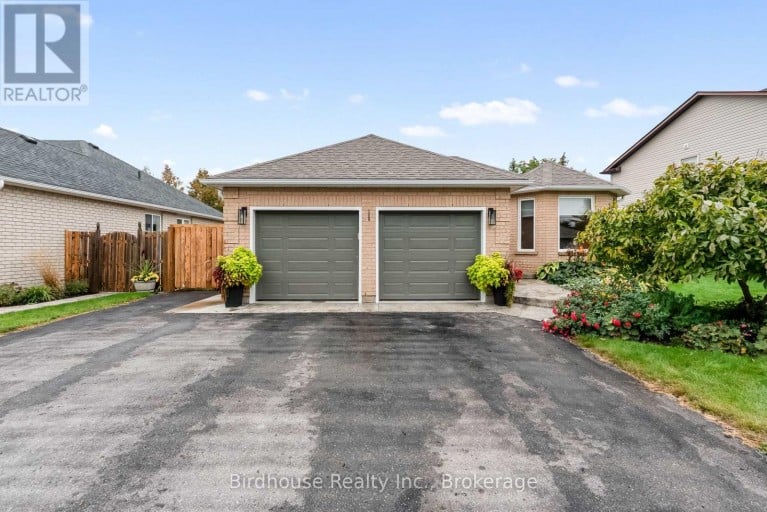25 KIRKCONNELL ROAD, Kawartha Lakes (Lindsay), Ontario, K9V6E7