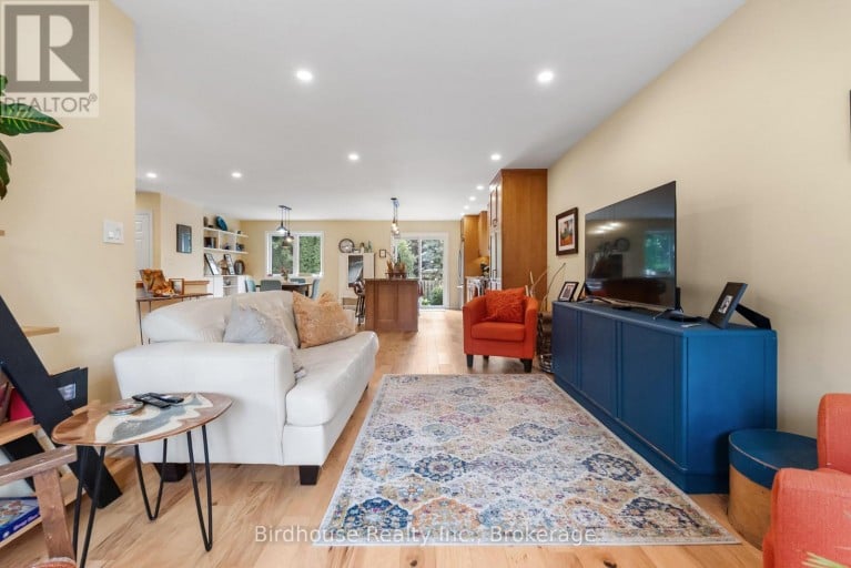 25 KIRKCONNELL ROAD, Kawartha Lakes (Lindsay), Ontario, K9V6E7