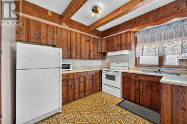208 ROSS AVENUE Sarnia Ontario photo 9
