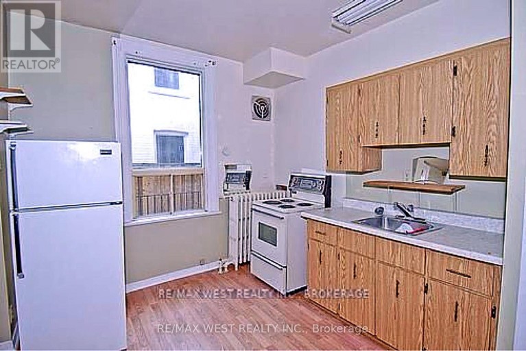 124 BALDWIN STREET, Toronto (Kensington-Chinatown), Ontario, M5T1L6