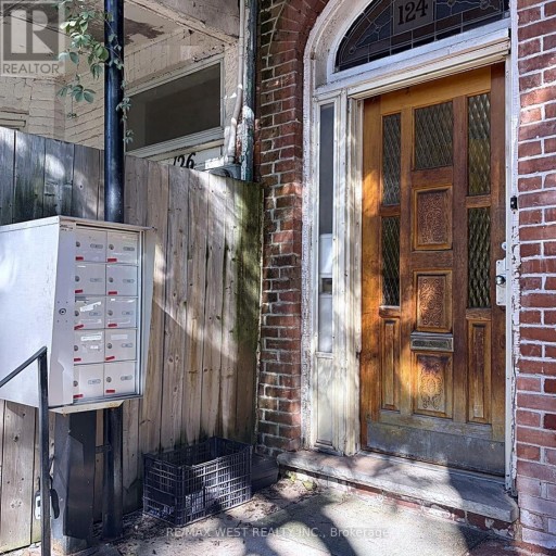 124 BALDWIN STREET, Toronto (Kensington-Chinatown), Ontario, M5T1L6