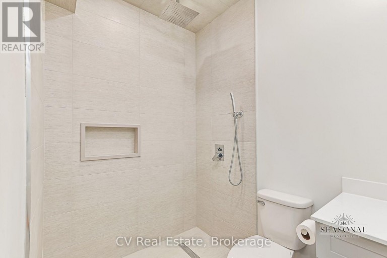 157 SPRINGSIDE CRESCENT, Blue Mountains, Ontario, L9Y5L3
