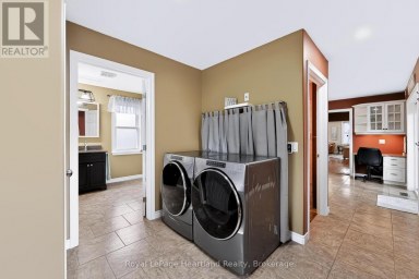 54 TRAFALGAR STREET Goderich (Goderich (Town)) Ontario photo 18