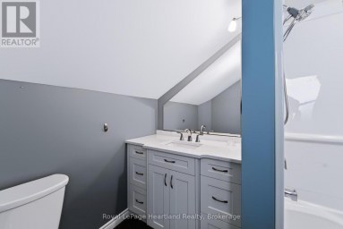 54 TRAFALGAR STREET Goderich (Goderich (Town)) Ontario photo 27