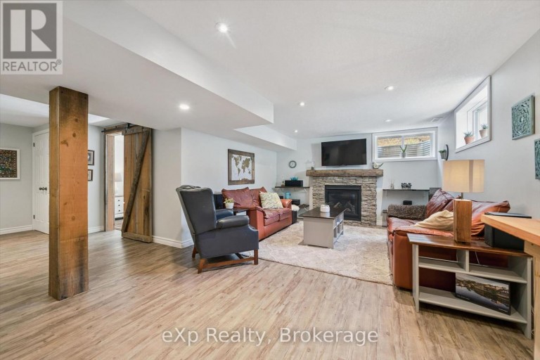 128 KEATING DRIVE, Centre Wellington (Elora/Salem), Ontario, N0B1S0