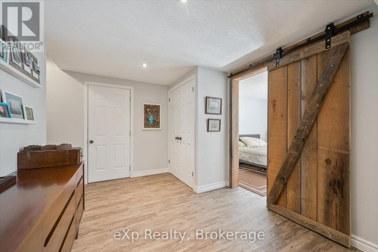 128 KEATING DRIVE, Centre Wellington (Elora/Salem), Ontario, N0B1S0