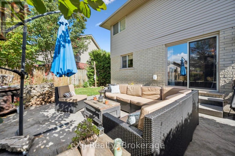 128 KEATING DRIVE, Centre Wellington (Elora/Salem), Ontario, N0B1S0