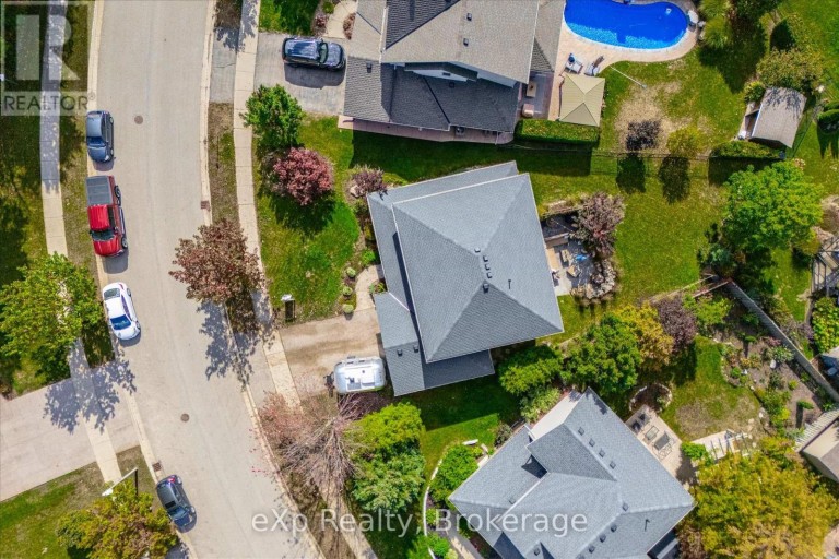 128 KEATING DRIVE, Centre Wellington (Elora/Salem), Ontario, N0B1S0