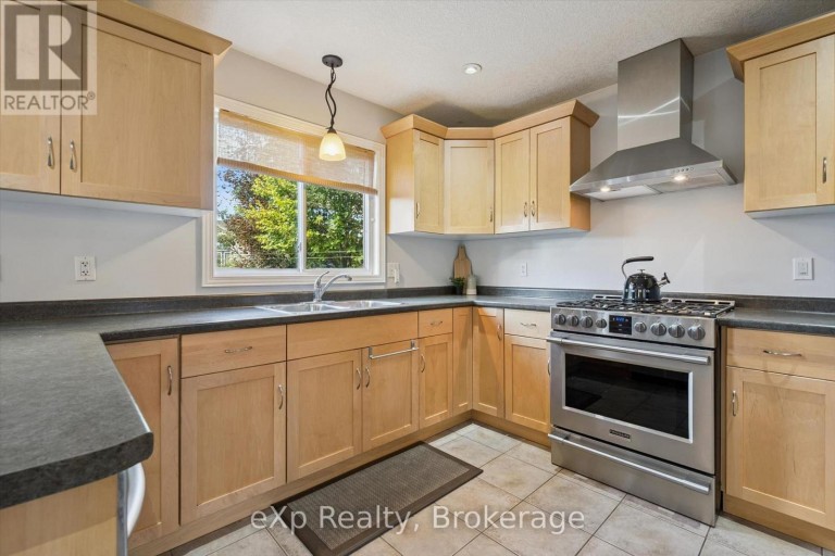 128 KEATING DRIVE, Centre Wellington (Elora/Salem), Ontario, N0B1S0