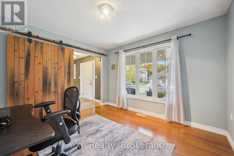128 KEATING DRIVE, Centre Wellington (Elora/Salem), Ontario, N0B1S0