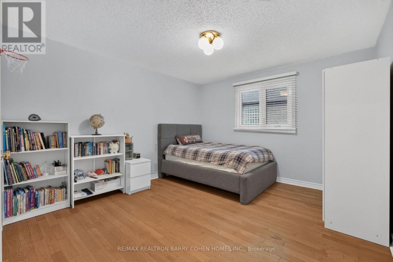 50 OAKHURST DRIVE, Vaughan (Beverley Glen), Ontario, L4J7V3