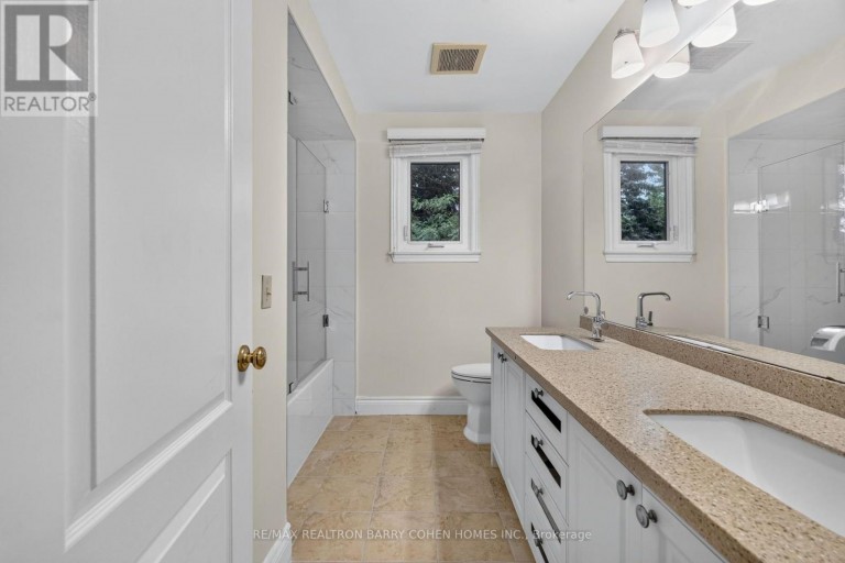 50 OAKHURST DRIVE, Vaughan (Beverley Glen), Ontario, L4J7V3