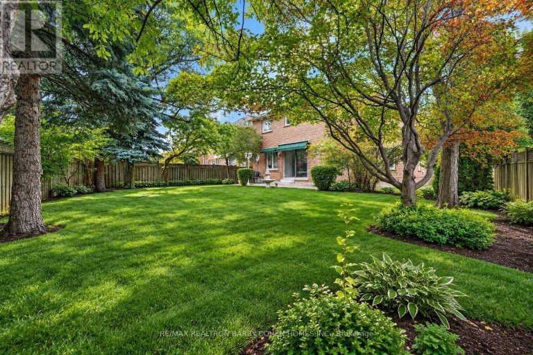 50 OAKHURST DRIVE, Vaughan (Beverley Glen), Ontario, L4J7V3