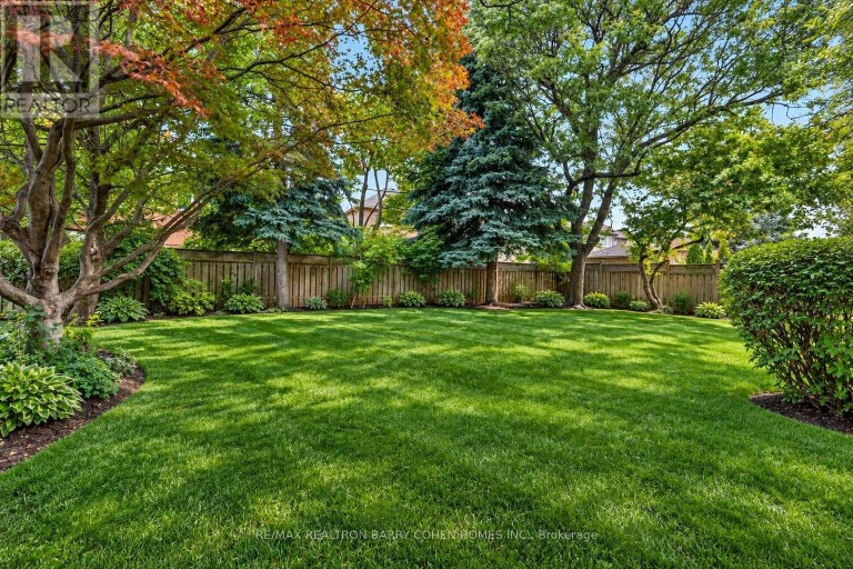 50 OAKHURST DRIVE, Vaughan (Beverley Glen), Ontario, L4J7V3