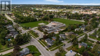 3 BLUE MOUND DRIVE Barrie (Wellington) Ontario photo 12