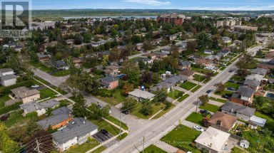 3 BLUE MOUND DRIVE Barrie (Wellington) Ontario photo 14