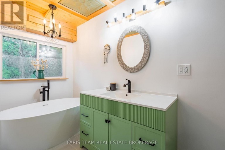 172 ALBIN ROAD, Tay (Waubaushene), Ontario, L0K2C0