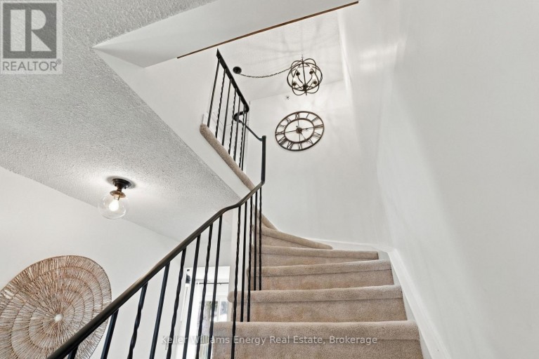 6 OVERBANK DRIVE, Oshawa (McLaughlin), Ontario, L1J7X9
