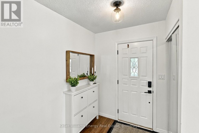 6 OVERBANK DRIVE, Oshawa (McLaughlin), Ontario, L1J7X9