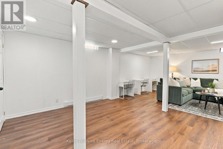 6 OVERBANK DRIVE, Oshawa (McLaughlin), Ontario, L1J7X9