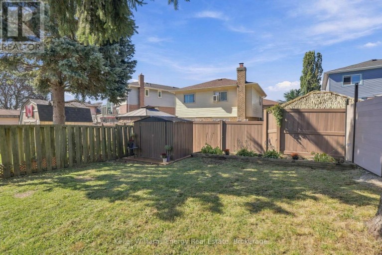 6 OVERBANK DRIVE, Oshawa (McLaughlin), Ontario, L1J7X9